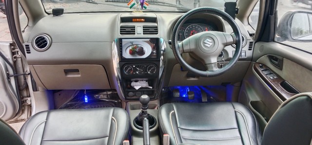 Second-hand 2012 Maruti SX4 Green Vxi (CNG) for sale in Mumbai-9