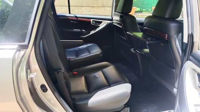 Second-hand 2017 Toyota Innova Crysta 2.4 G MT BSIV for sale in Bangalore-11