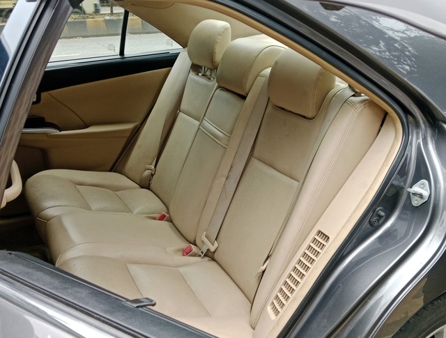 Toyota Camry Hybrid Second-hand 2014 Toyota Camry Hybrid for sale in Mumbai-11