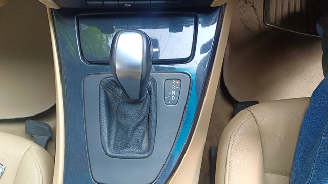 Second-hand 2012 BMW 3 Series 320d Prestige for sale in Bangalore-20