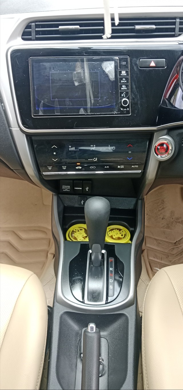 Second-hand 2018 Honda City i-VTEC CVT V for sale in Mumbai-14