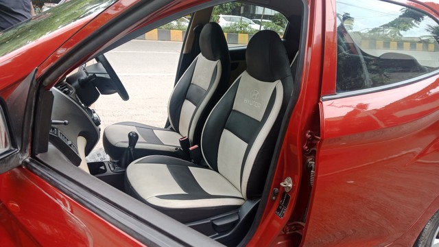 Second-hand 2012 Hyundai EON Magna for sale in Mumbai-12