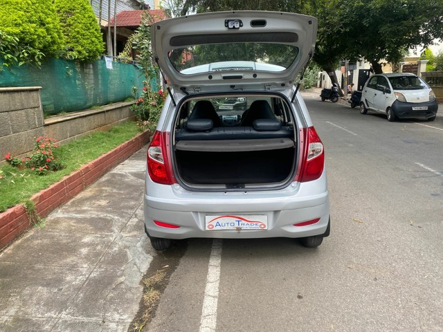 Second-hand 2012 Hyundai i10 Sportz for sale in Bangalore-8