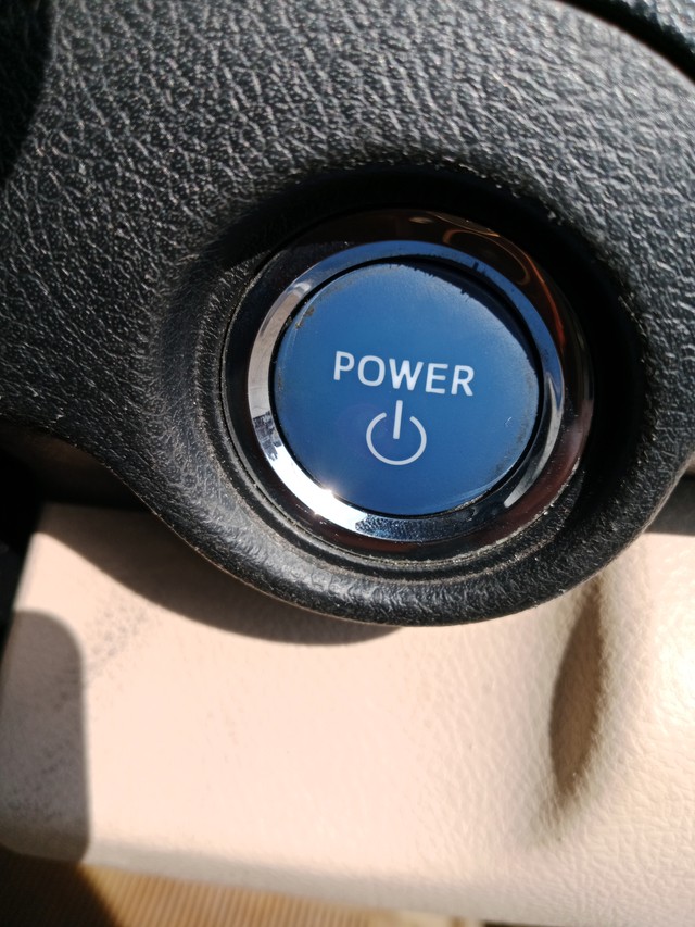 Toyota Camry Hybrid Second-hand 2014 Toyota Camry Hybrid for sale in Mumbai-5