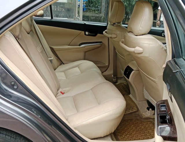 Toyota Camry Hybrid Second-hand 2014 Toyota Camry Hybrid for sale in Mumbai-16