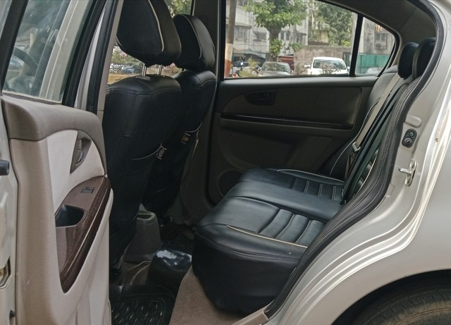 Second-hand 2012 Maruti SX4 Green Vxi (CNG) for sale in Mumbai-15