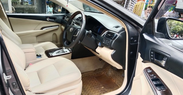 Toyota Camry Hybrid Second-hand 2014 Toyota Camry Hybrid for sale in Mumbai-17
