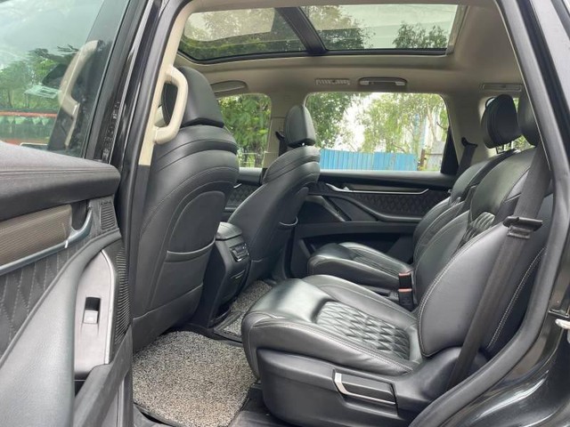 Second-hand 2023 MG Gloster Black Storm 4x4 6Str for sale in Mumbai-10