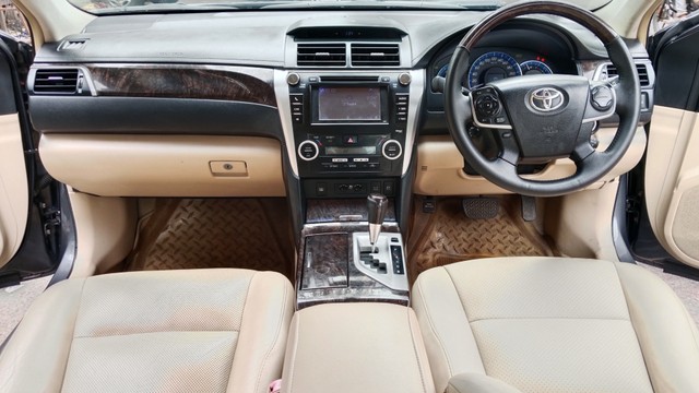 Toyota Camry Hybrid Second-hand 2014 Toyota Camry Hybrid for sale in Mumbai-9
