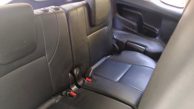 Second-hand 2017 Toyota Innova Crysta 2.4 G MT BSIV for sale in Bangalore-10