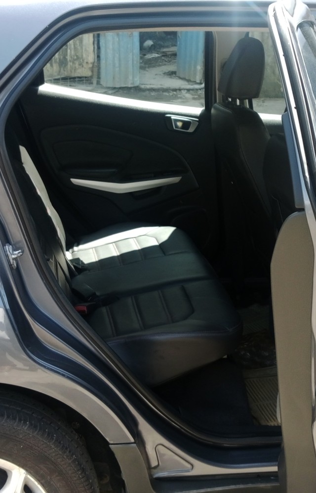 Second-hand 2016 Ford Ecosport 1.5 TDCi Titanium BSIV for sale in Mumbai-12