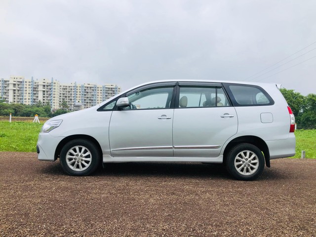 Second-hand 2014 Toyota Innova 2.5 VX (Diesel) 7 Seater for sale in Nashik-3