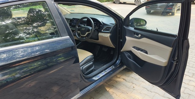 Second-hand 2021 Hyundai Verna SX IVT for sale in New Delhi-14