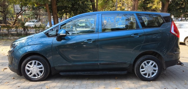Second-hand 2018 Mahindra Marazzo M2 BSIV for sale in New Delhi-4