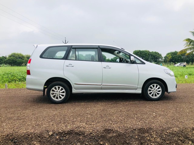 Second-hand 2014 Toyota Innova 2.5 VX (Diesel) 7 Seater for sale in Nashik-1
