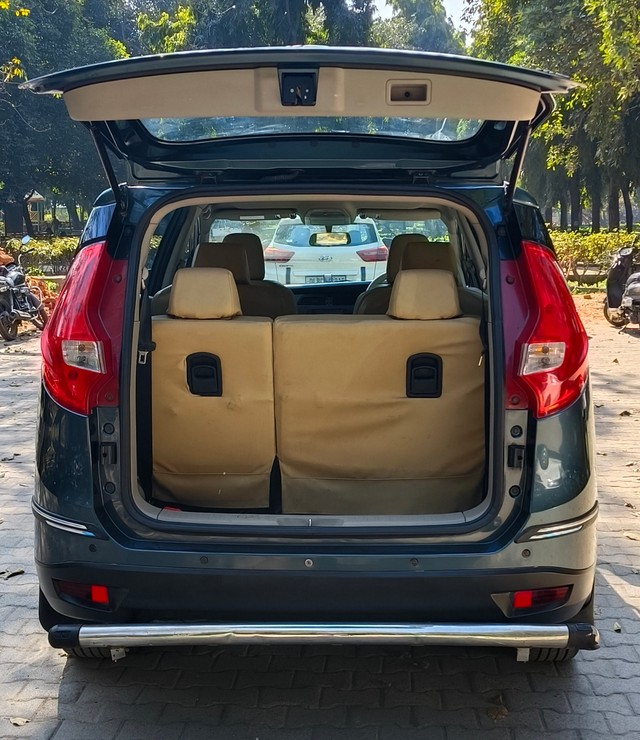 Second-hand 2018 Mahindra Marazzo M2 BSIV for sale in New Delhi-17