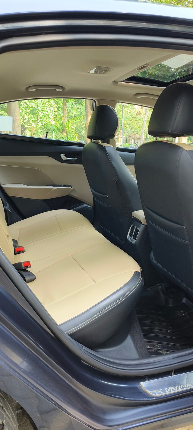 Second-hand 2021 Hyundai Verna SX IVT for sale in New Delhi-25