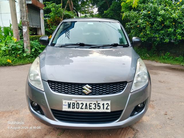 Maruti Suzuki Swift LXI Second-hand 2013 Maruti Suzuki Swift LXI for sale in Kolkata