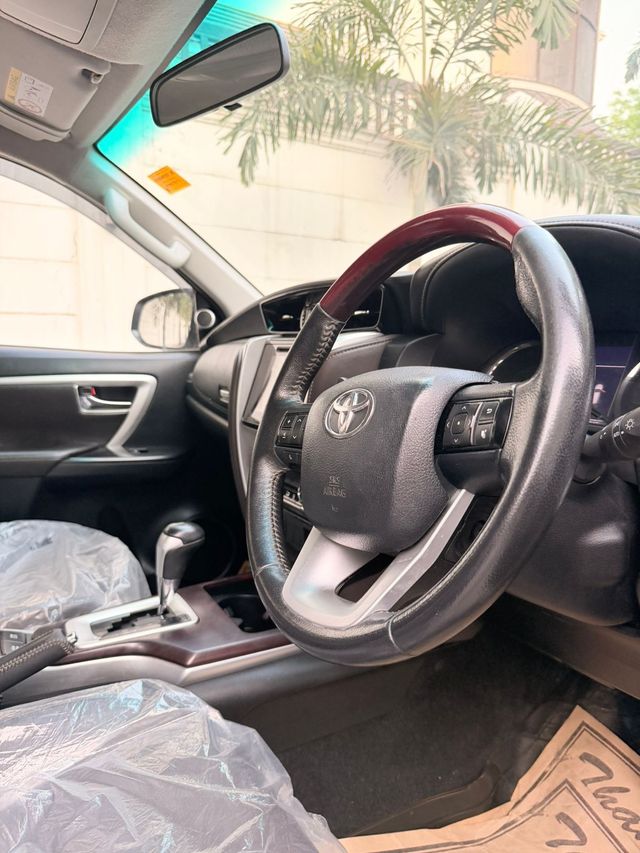 Toyota Fortuner 2.8 2WD AT BSIV Second-hand 2018 Toyota Fortuner 2.8 2WD AT BSIV for sale in New Delhi