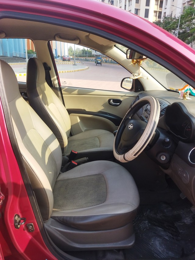 Second-hand 2015 Hyundai i10 Sportz 1.1L for sale in Kolkata-7