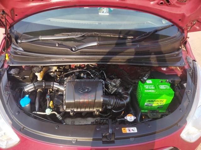 Second-hand 2015 Hyundai i10 Sportz 1.1L for sale in Kolkata-6