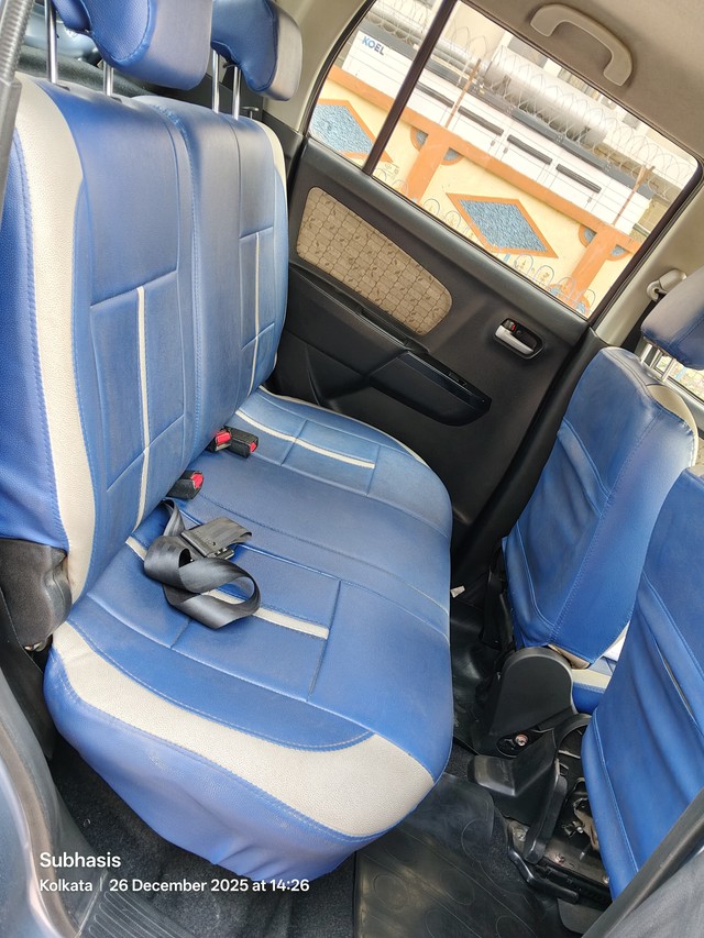 Second-hand 2017 Maruti Wagon R AMT VXI for sale in Kolkata-10