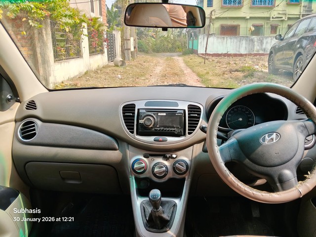 Second-hand 2015 Hyundai i10 Magna 1.1L for sale in Kolkata-7