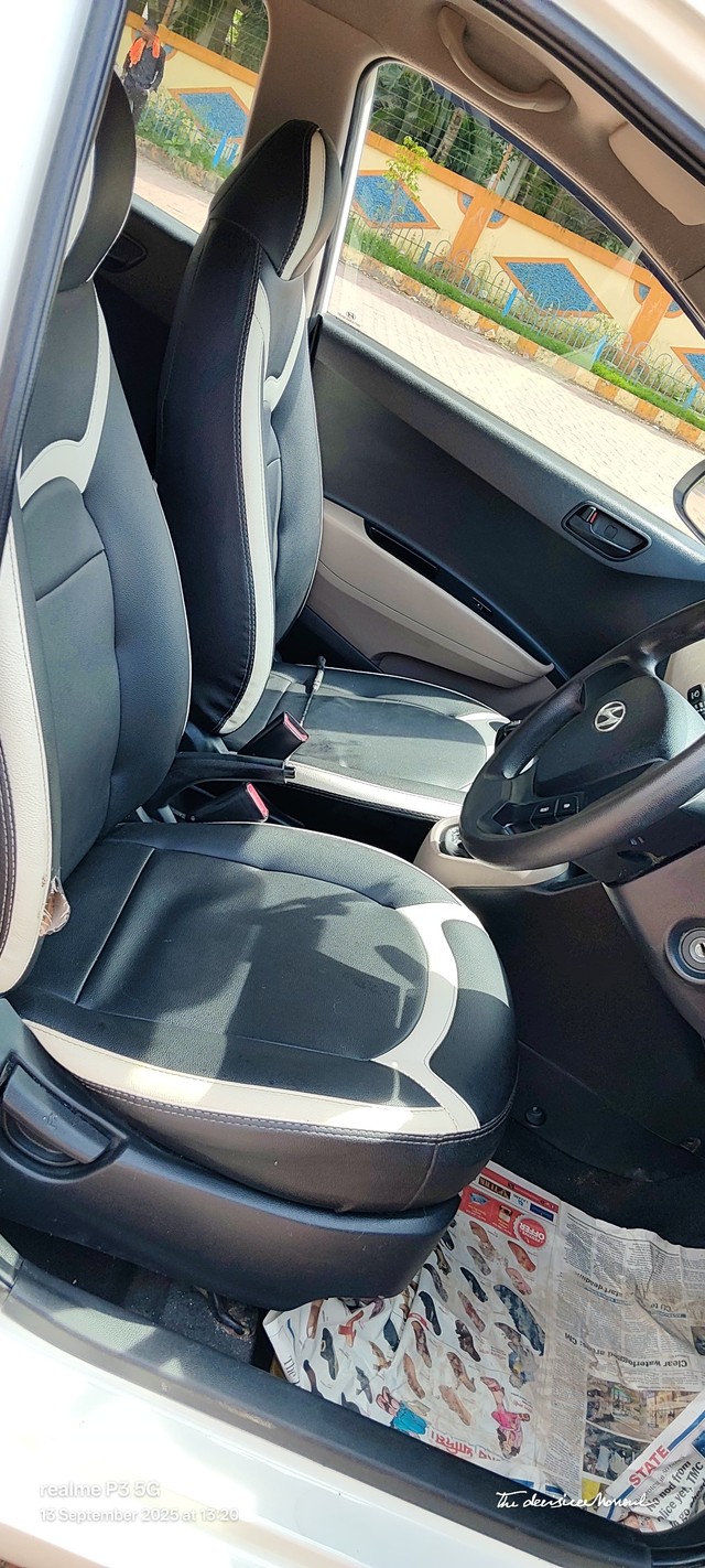 Second-hand 2015 Hyundai Grand i10 CRDi Magna for sale in Kolkata-10