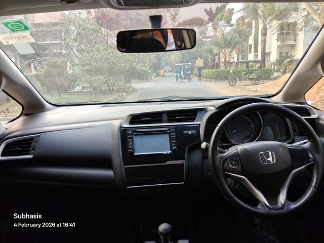 Second-hand 2018 Honda Jazz 1.2 VX i VTEC for sale in Kolkata-8