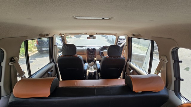 Second-hand 2014 Mahindra Scorpio VLX 2WD 7S BSIV for sale in Ahmedabad-12