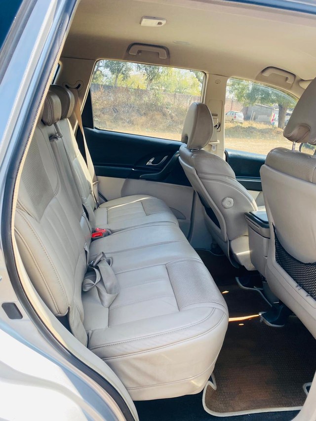 Second-hand 2015 Mahindra XUV500 W8 2WD for sale in Ahmedabad-7