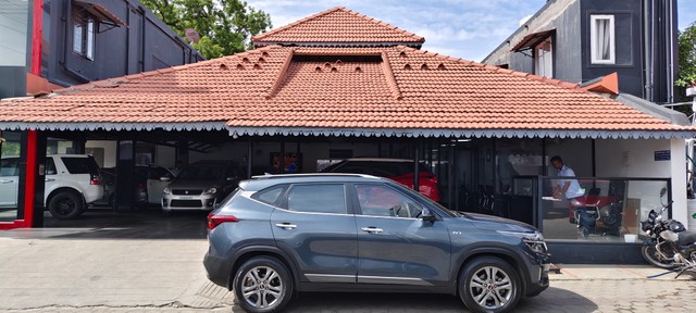 Second-hand 2020 Kia Seltos HTX IVT G for sale in Coimbatore-2