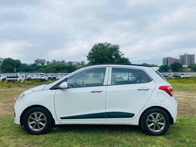 Second-hand 2015 Hyundai Grand i10 Asta for sale in Ahmedabad-3