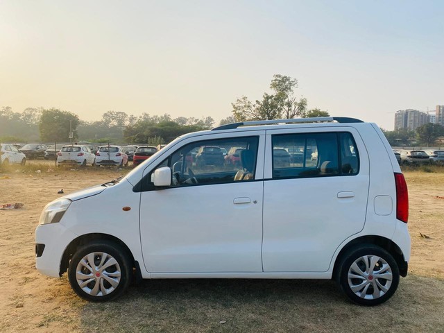 Second-hand 2014 Maruti Wagon R Stingray VXI for sale in Ahmedabad-3