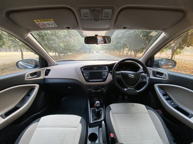 Second-hand 2019 Hyundai i20 Sportz Plus Diesel for sale in Indore-7