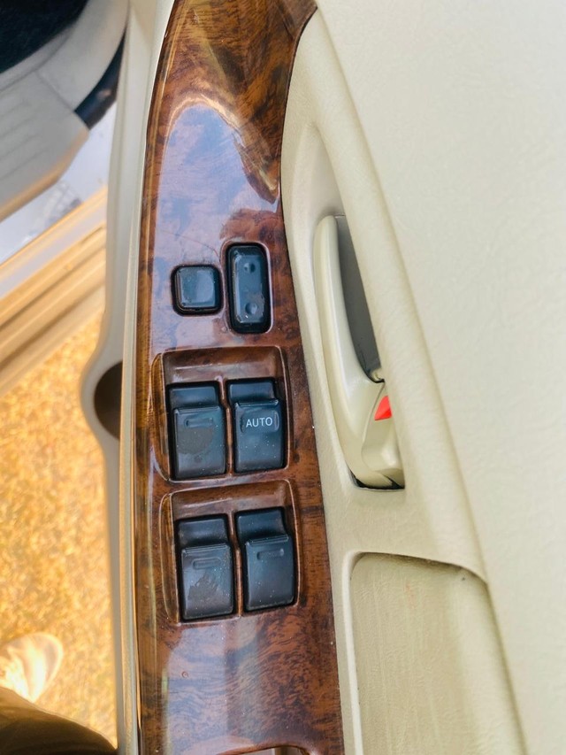 Second-hand 2009 Toyota Innova 2.5 E for sale in Ahmedabad-13