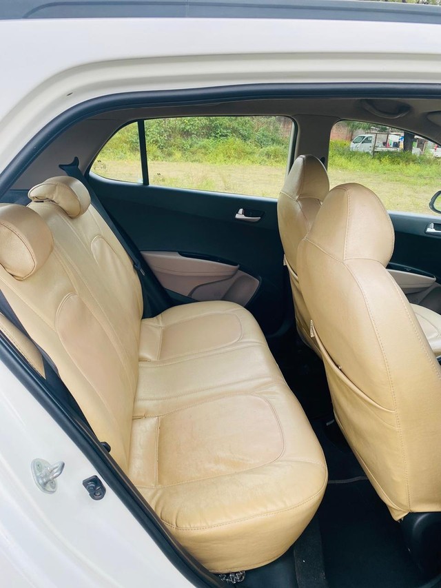 Second-hand 2015 Hyundai Grand i10 Asta for sale in Ahmedabad-12