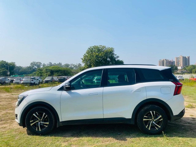 Second-hand 2022 Mahindra XUV700 AX5 AT BSVI for sale in Ahmedabad-3