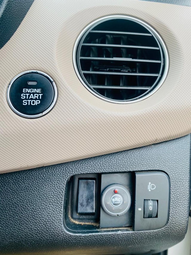 Second-hand 2015 Hyundai Grand i10 Asta for sale in Ahmedabad-10