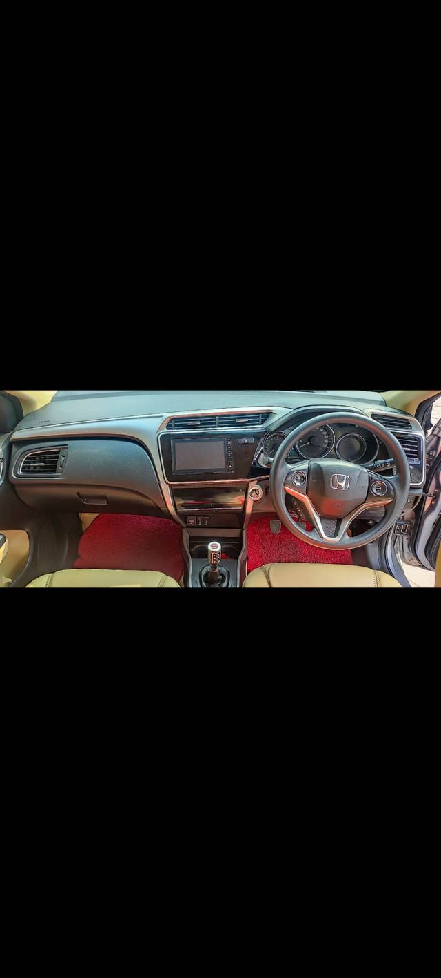 https://images10.gaadi.com/usedcar_image/AP3A.240905.015.A2_NN_V000L1/original/bb838488-b333-4164-93c5-f330869e0a82.jpg?imwidth=6402