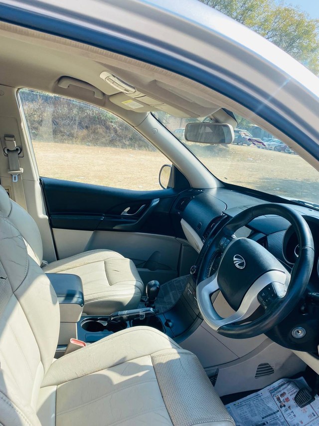 Second-hand 2015 Mahindra XUV500 W8 2WD for sale in Ahmedabad-8