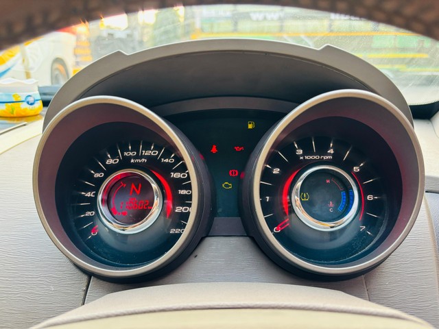 Second-hand 2015 Mahindra XUV500 R W10 FWD for sale in Lucknow-12