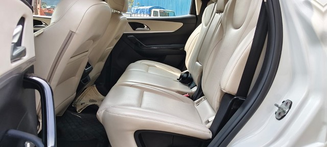 Second-hand 2023 Mahindra XUV700 AX7L 7Str Diesel AT for sale in Mumbai-15