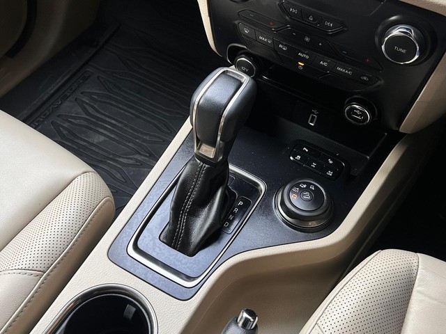 Second-hand 2019 Ford Endeavour 3.2 Titanium AT 4X4 for sale in New Delhi-26