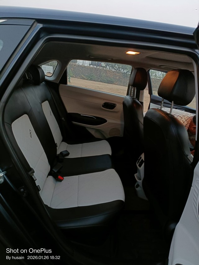 Second-hand 2024 Hyundai i20 Asta for sale in Mumbai-7