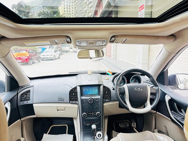 Mahindra XUV500 R W10 FWD Second-hand 2017 Mahindra XUV500 R W10 FWD for sale in Pune-9