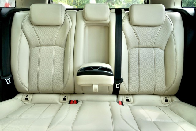 Second-hand 2018 Land Rover Range Rover Evoque 2.0 TD4 HSE for sale in New Delhi-4