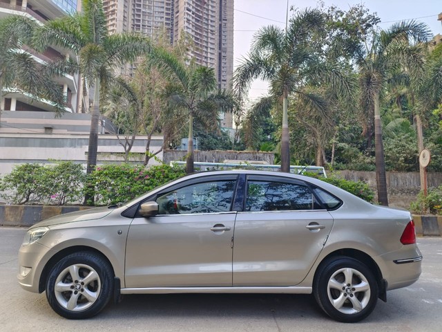 Second-hand 2012 Skoda Rapid 1.6 MPI Elegance for sale in Mumbai-3