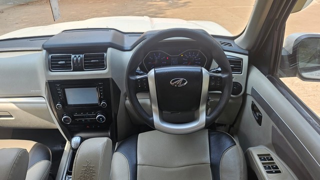 Second-hand 2016 Mahindra Scorpio S10 7 Seater 2WD for sale in Thane-12