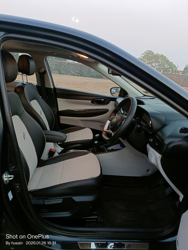 Second-hand 2024 Hyundai i20 Asta for sale in Mumbai-9